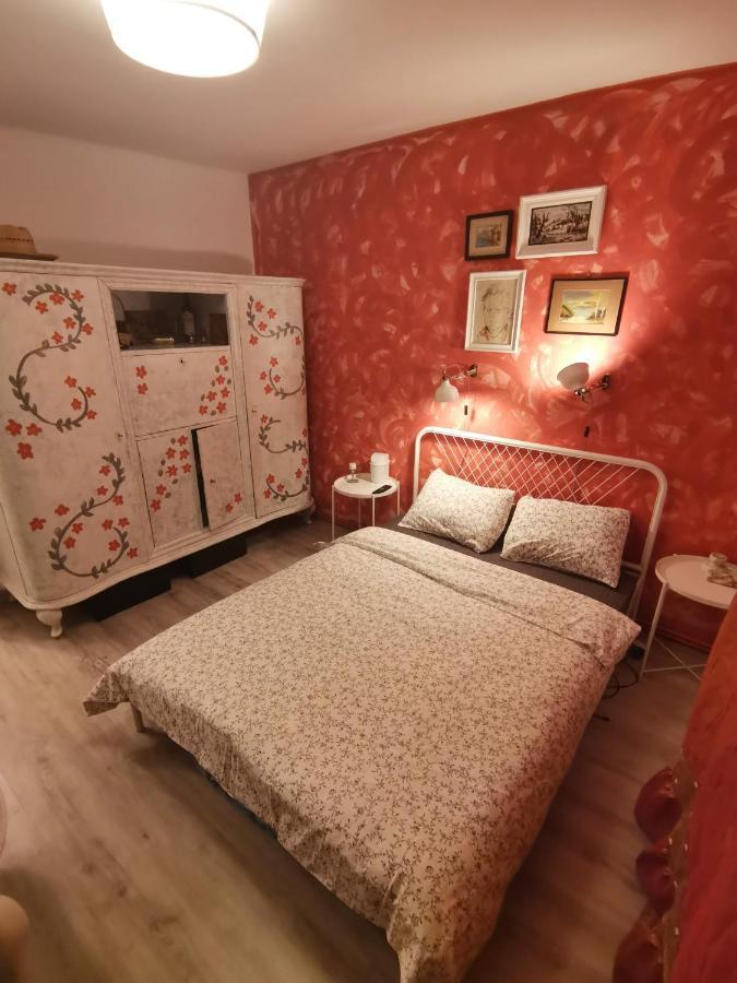 Cosy 2 Rooms Apartment With A View Near The Forest Predeal Eksteriør bilde